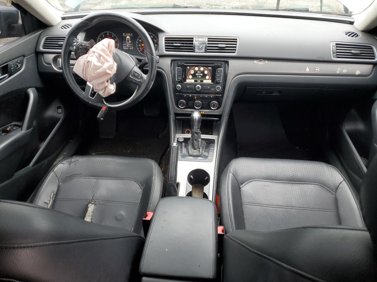 VOLKSWAGEN PASSAT SE