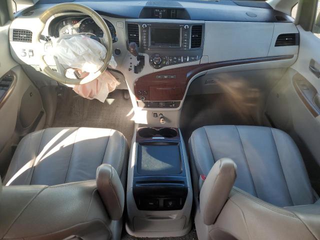 2011 TOYOTA SIENNA XLE - 5TDYK3DC3BS005700