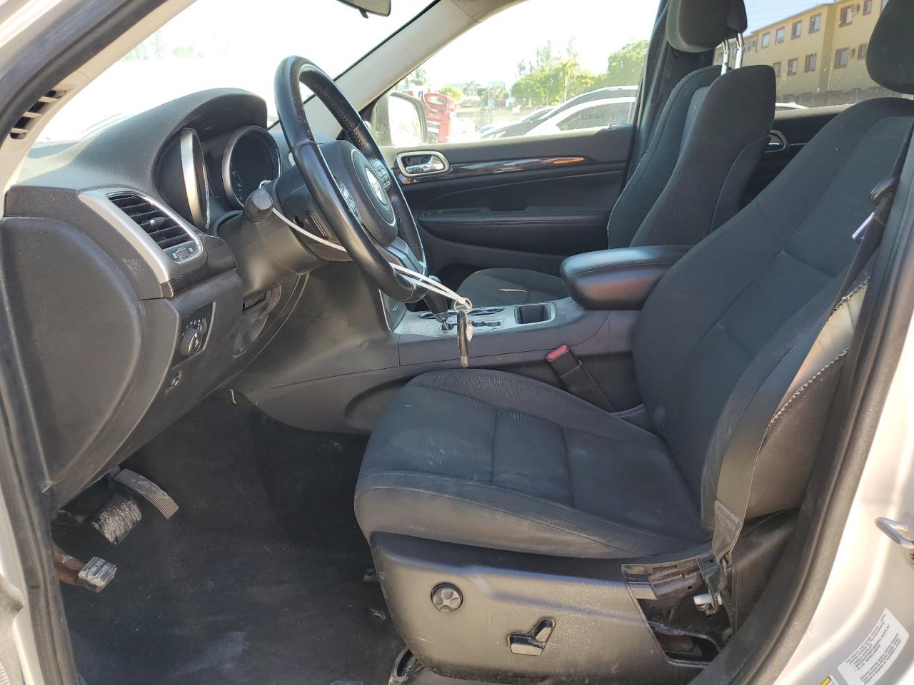 JEEP GRAND CHEROKEE LAREDO