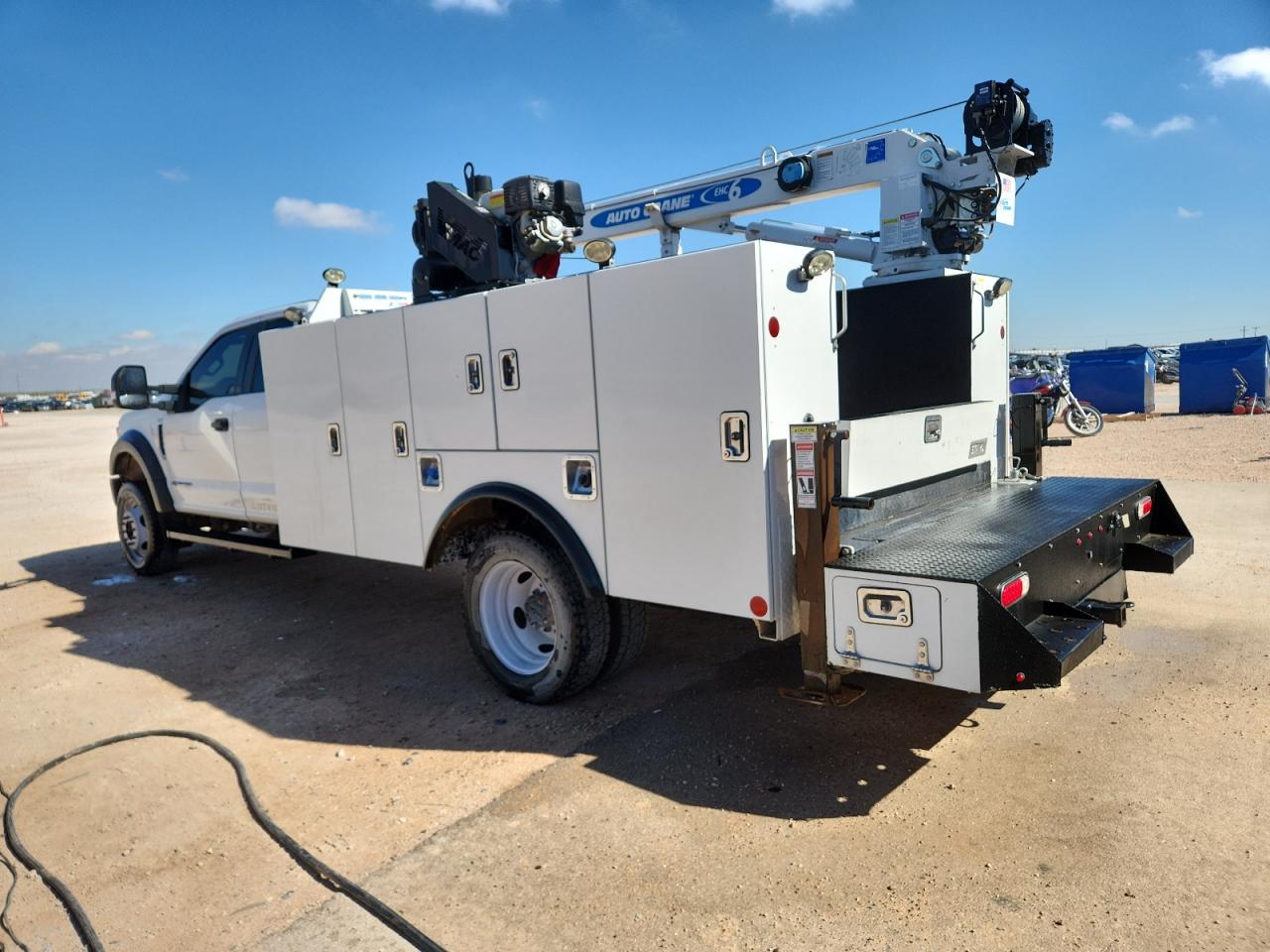 FORD F-550 SUPER DUTY