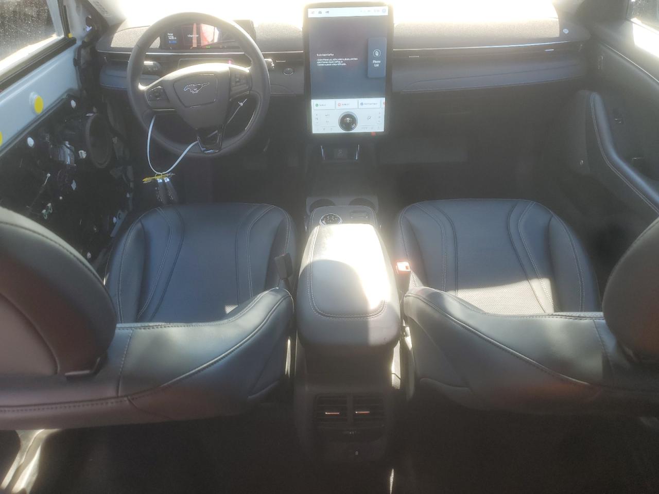 FORD MUSTANG PREMIUM