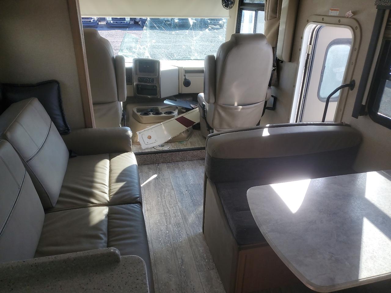 Lot #3268617955 2018 FORD HURRICANE