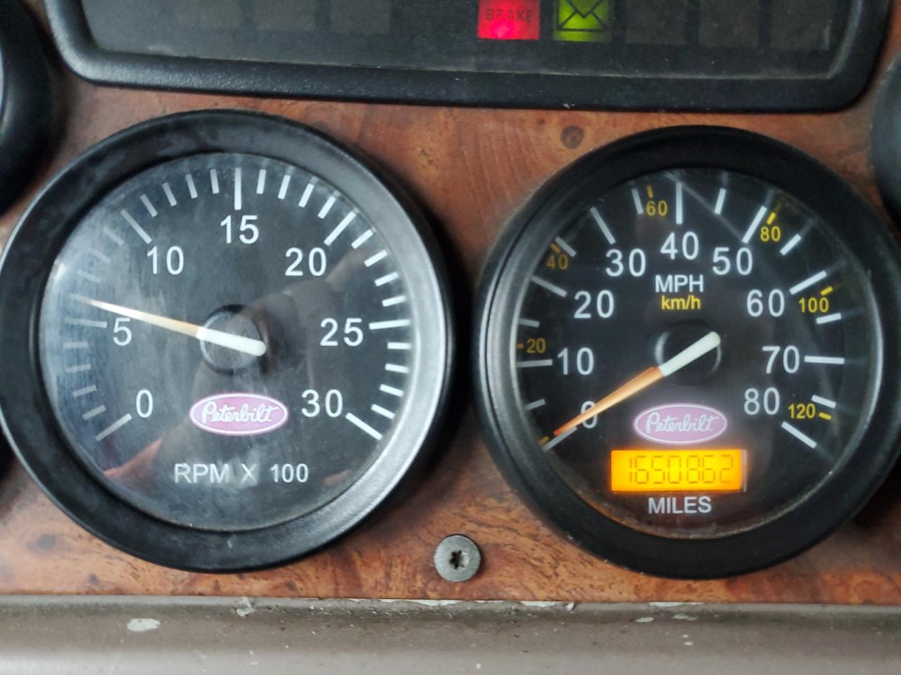 Lot #3261975469 2004 PETERBILT 387