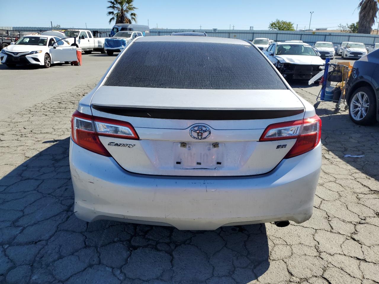 TOYOTA CAMRY BASE