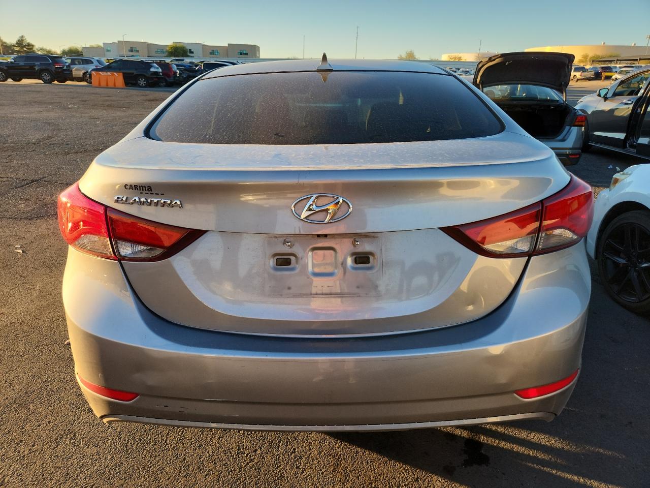 HYUNDAI ELANTRA SE