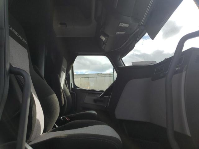 2021 FREIGHTLINER CASCADIA 1 #3273977782