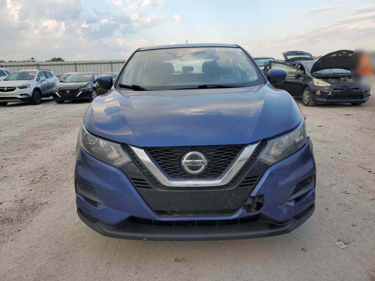 NISSAN ROGUE SPORT S