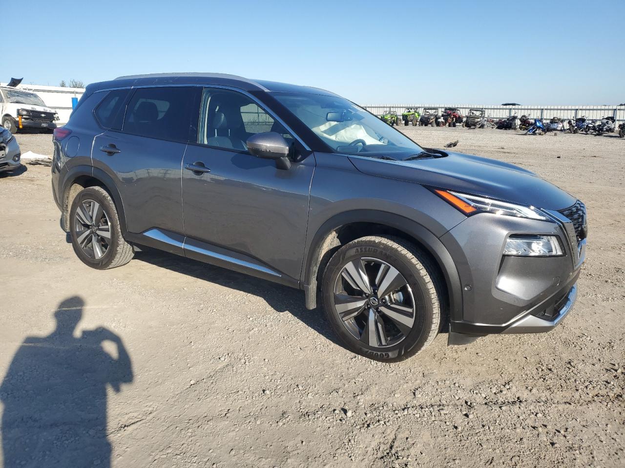 NISSAN ROGUE PLATINUM