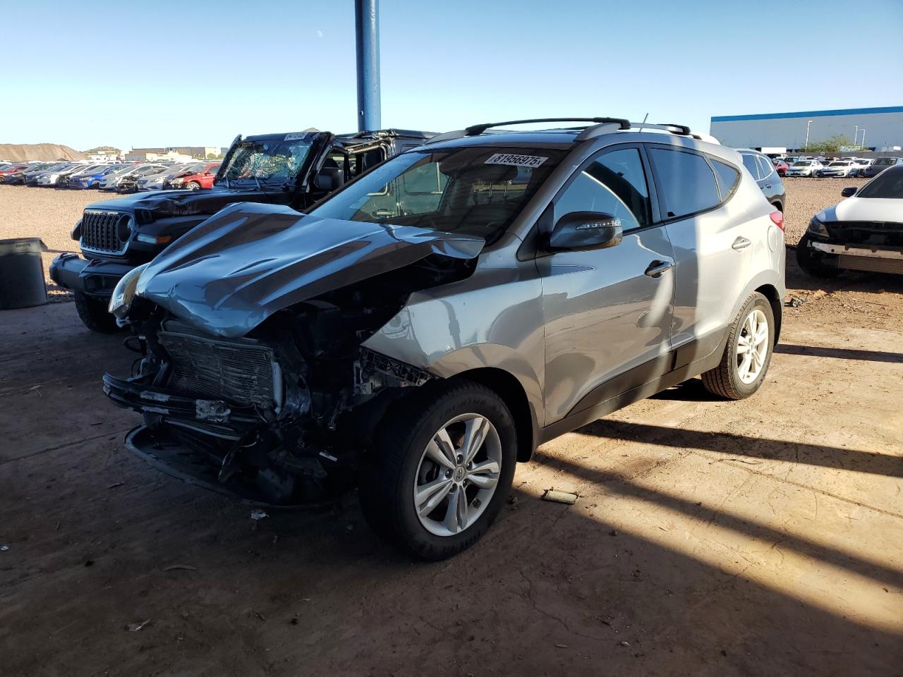  Salvage Hyundai TUCSON