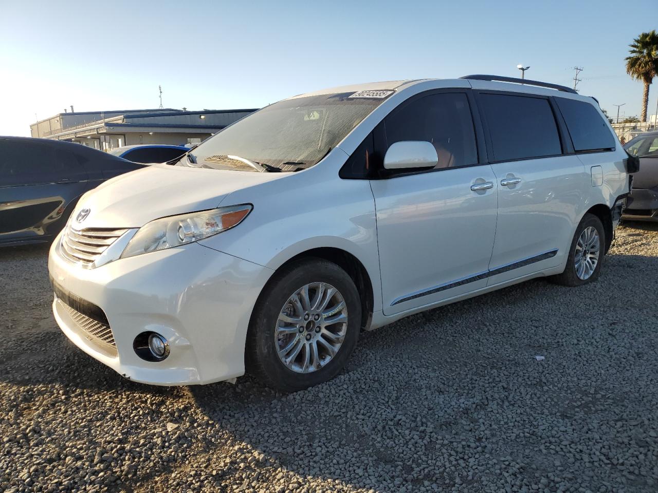 TOYOTA SIENNA XLE