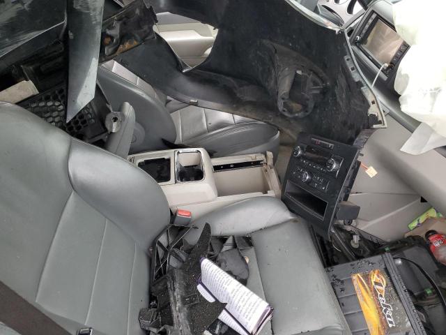 2010 VOLKSWAGEN ROUTAN SEL - 2V4RW5DX3AR435196