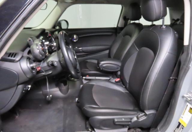 2017 MINI COOPER WMWXP5C56H3B77810