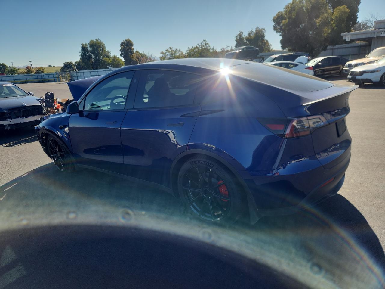 TESLA MODEL Y