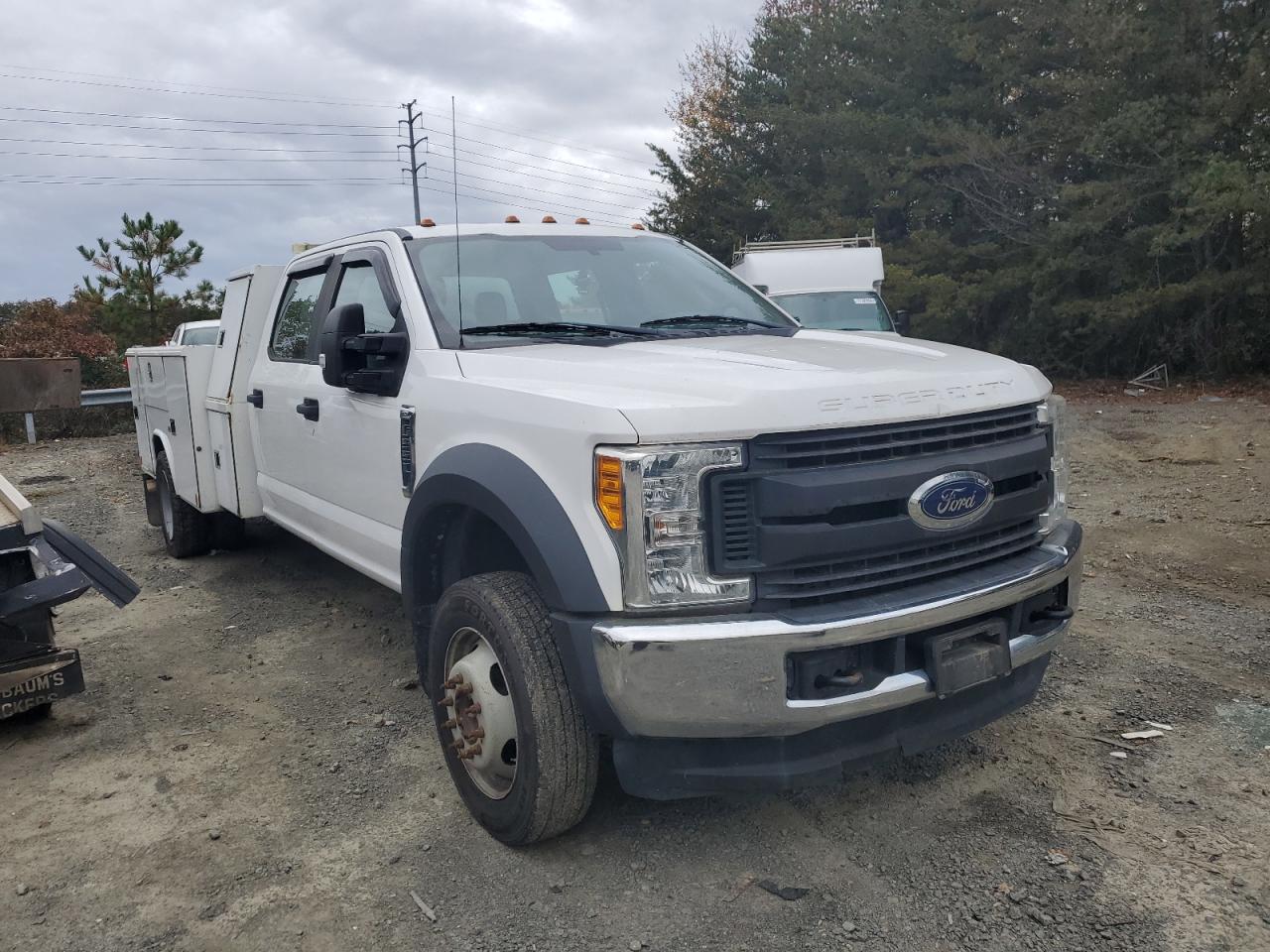 FORD F-550 SUPER DUTY