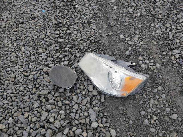 2013 CHRYSLER TOWN & COU - 2C4RC1BG3DR690899