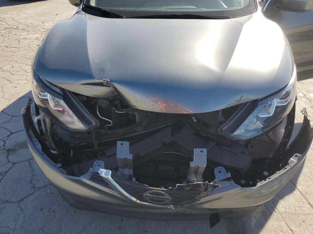 NISSAN ROGUE SPORT S