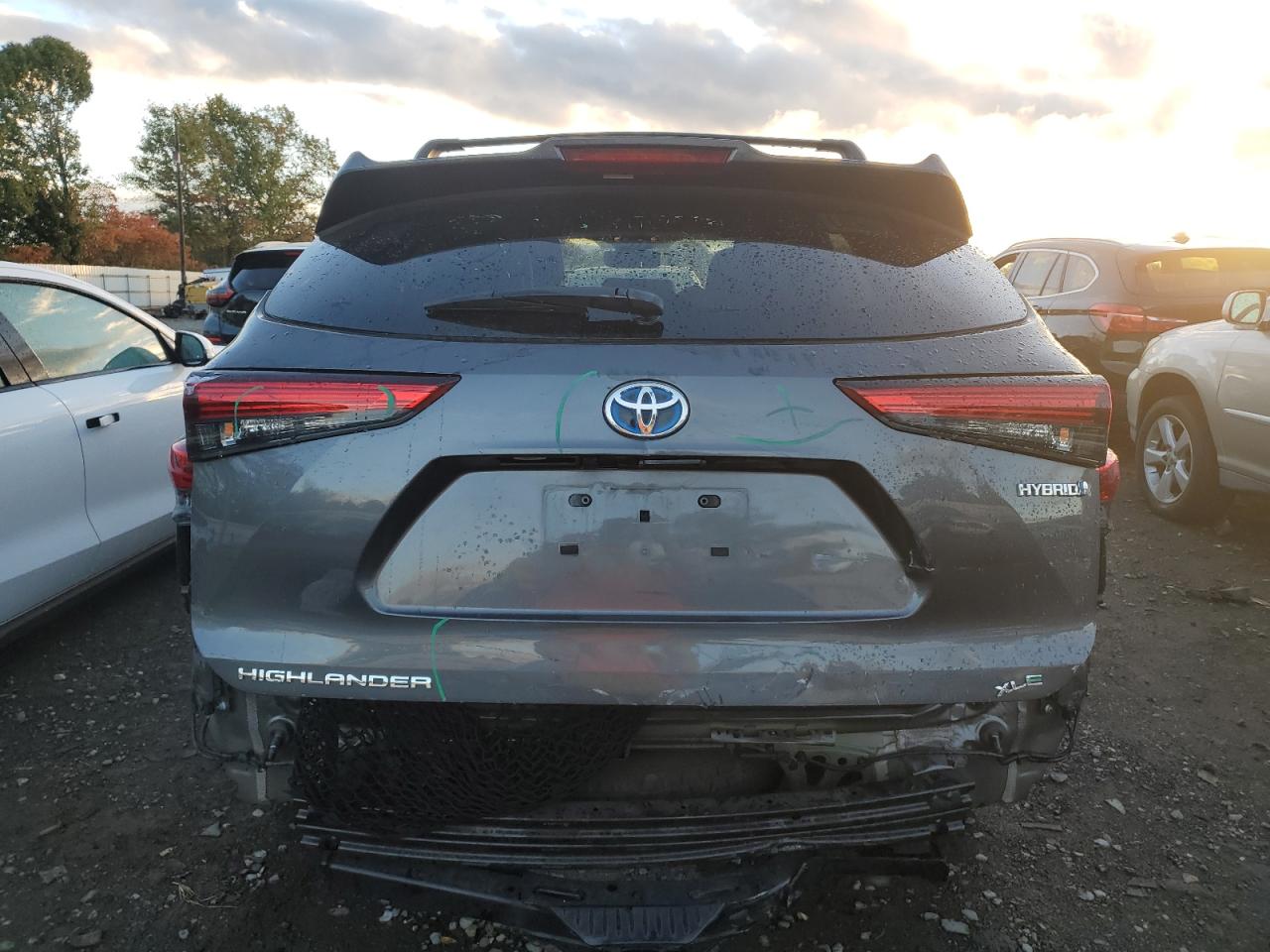 TOYOTA HIGHLANDER HYBRID XLE