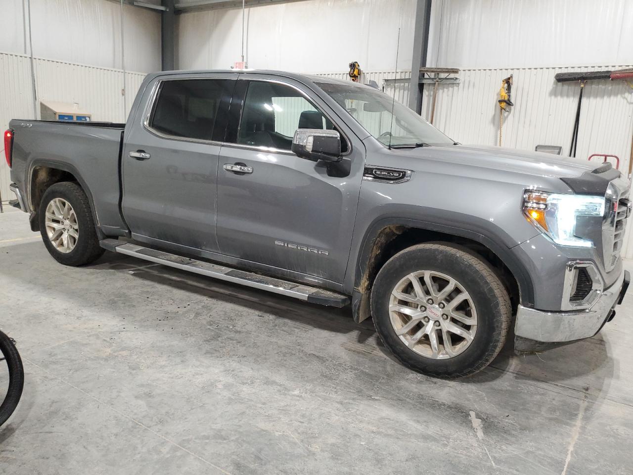 GMC SIERRA K1500 SLT