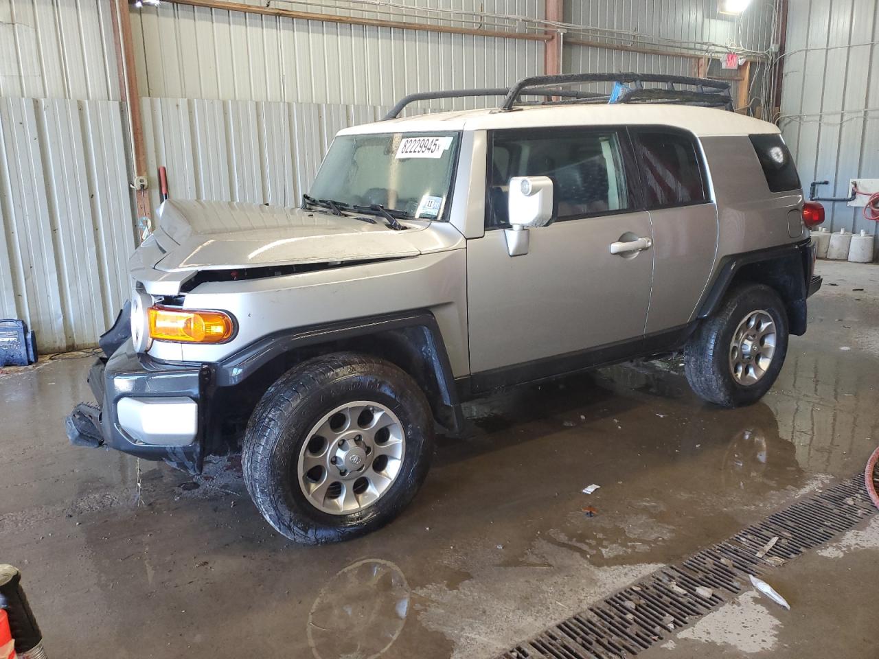 TOYOTA FJ CRUISER