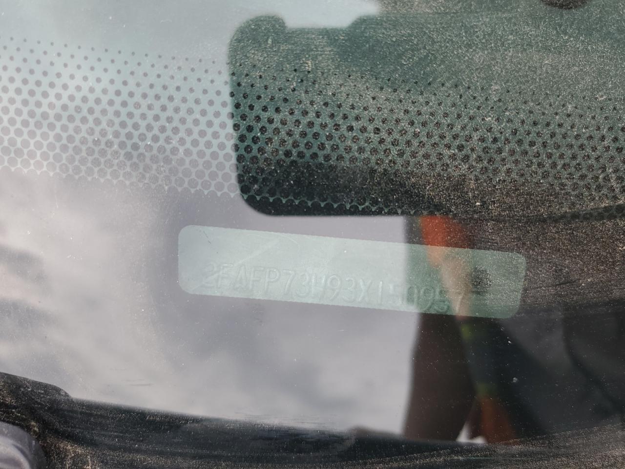 Lot #3291337165 2003 FORD CROWN VICTORIA