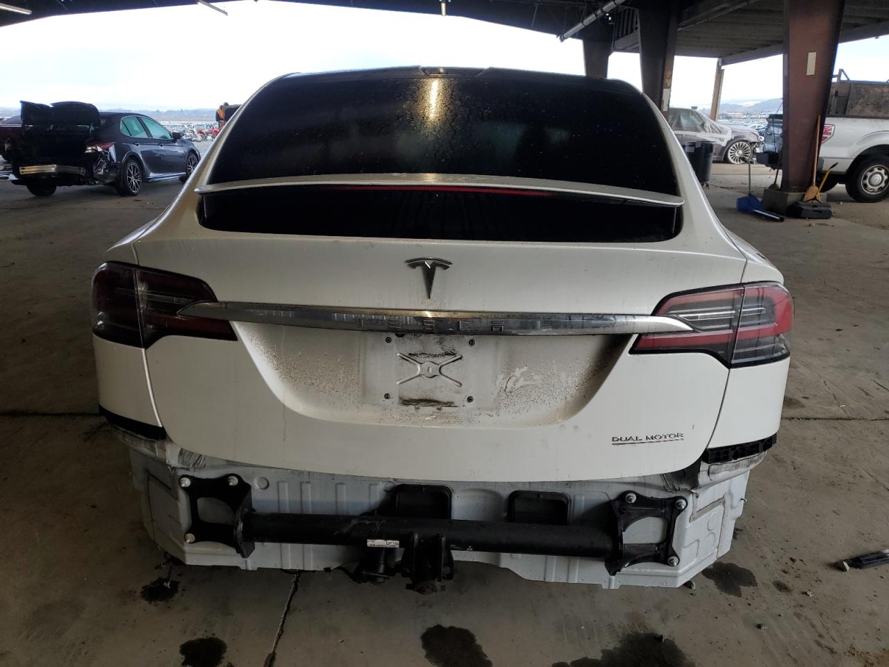 TESLA MODEL X
