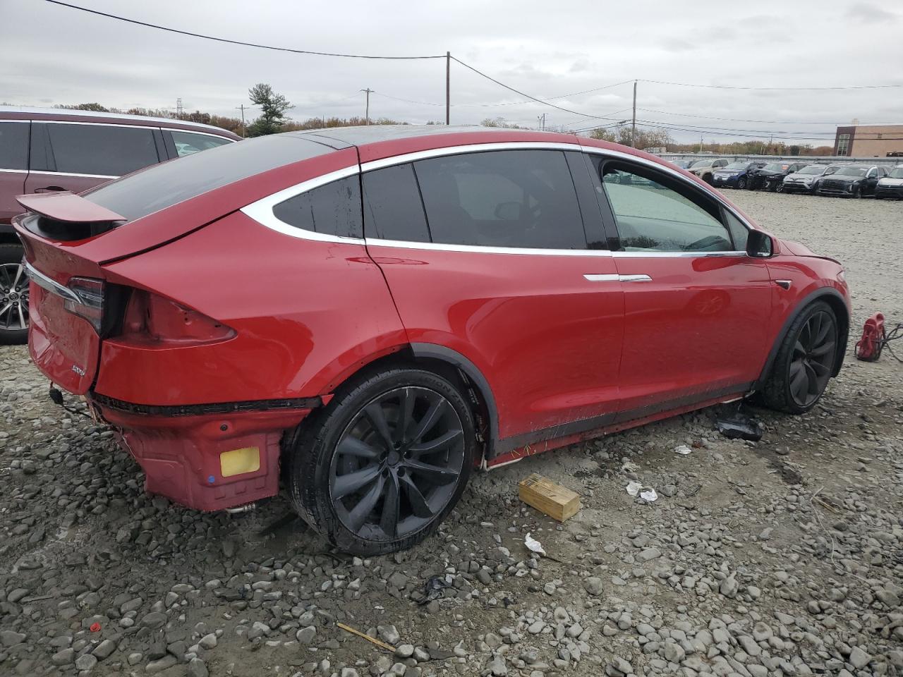 TESLA MODEL X