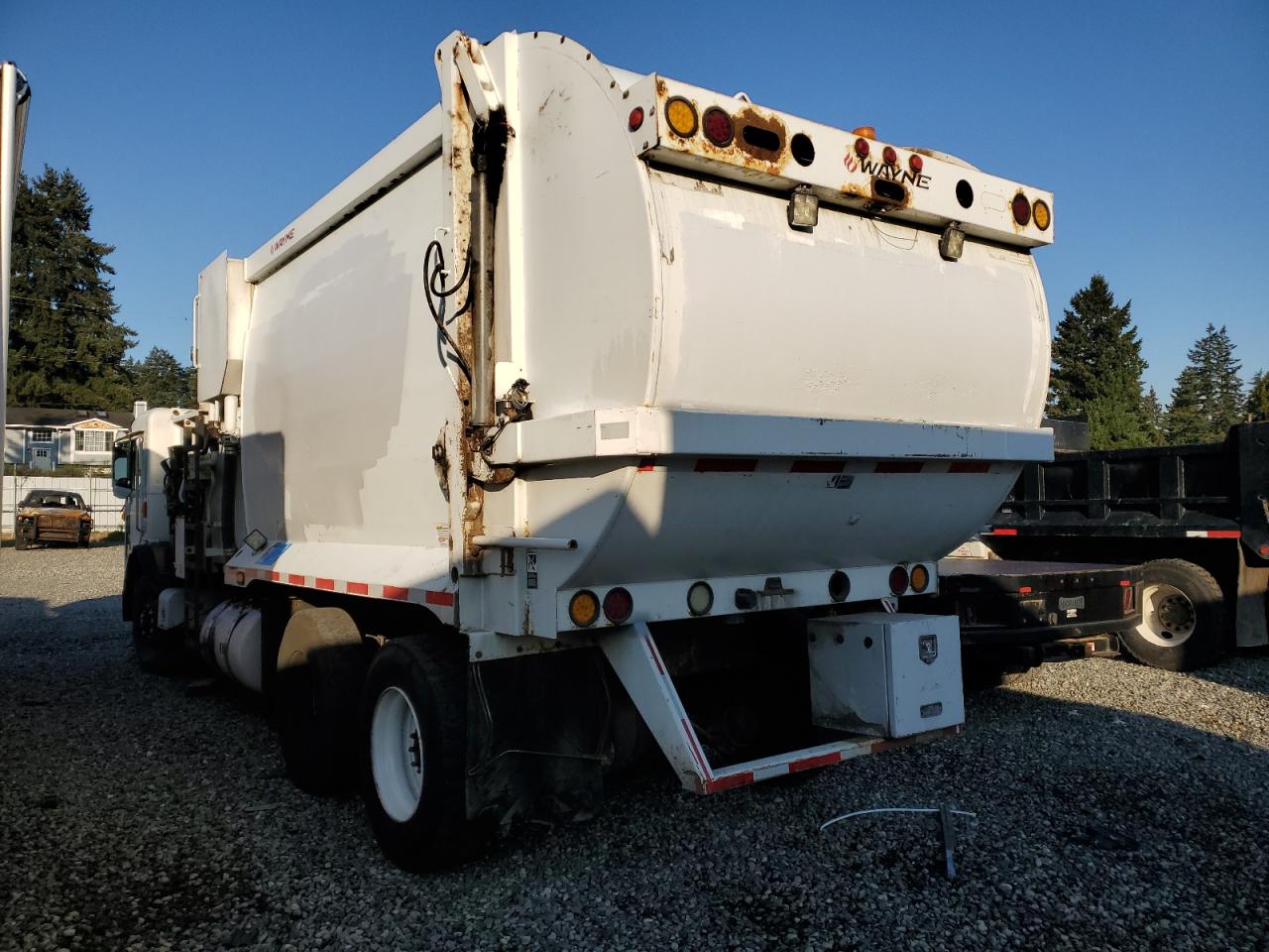 Lot #3268883232 2014 PETERBILT TRACTOR 320