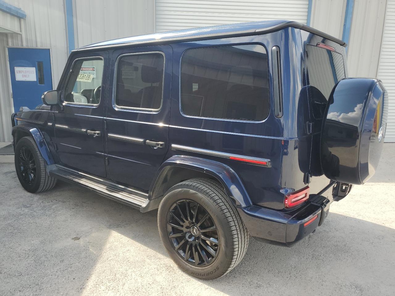 MERCEDES-BENZ G-CLASS 550