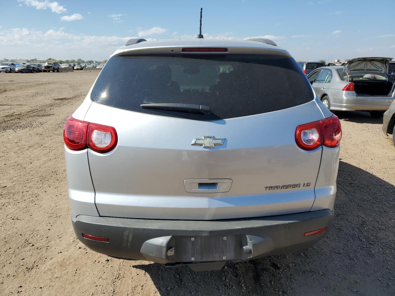 CHEVROLET TRAVERSE LS