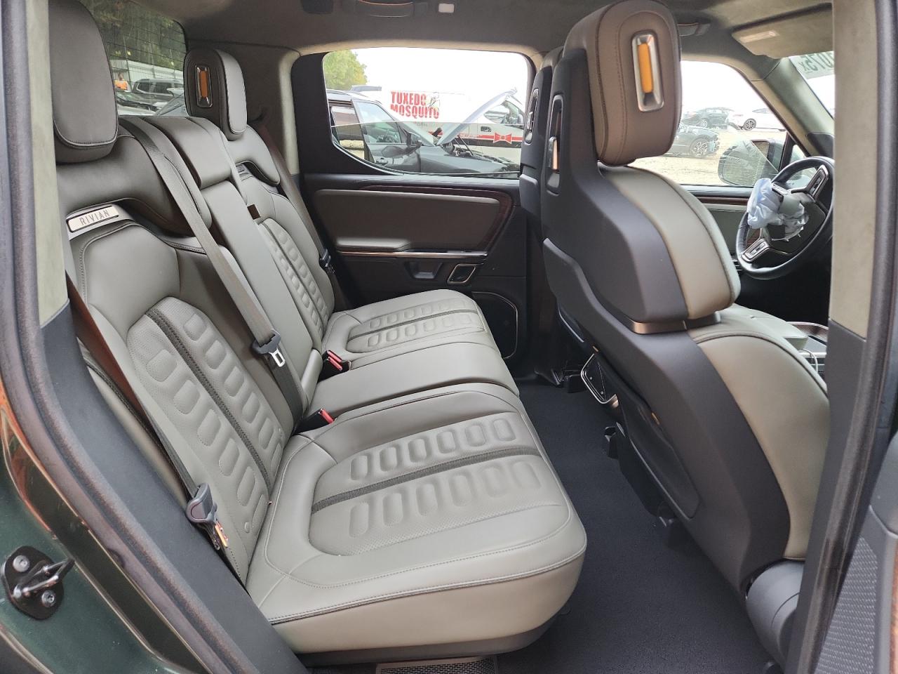 RIVIAN R1T ADVENTURE