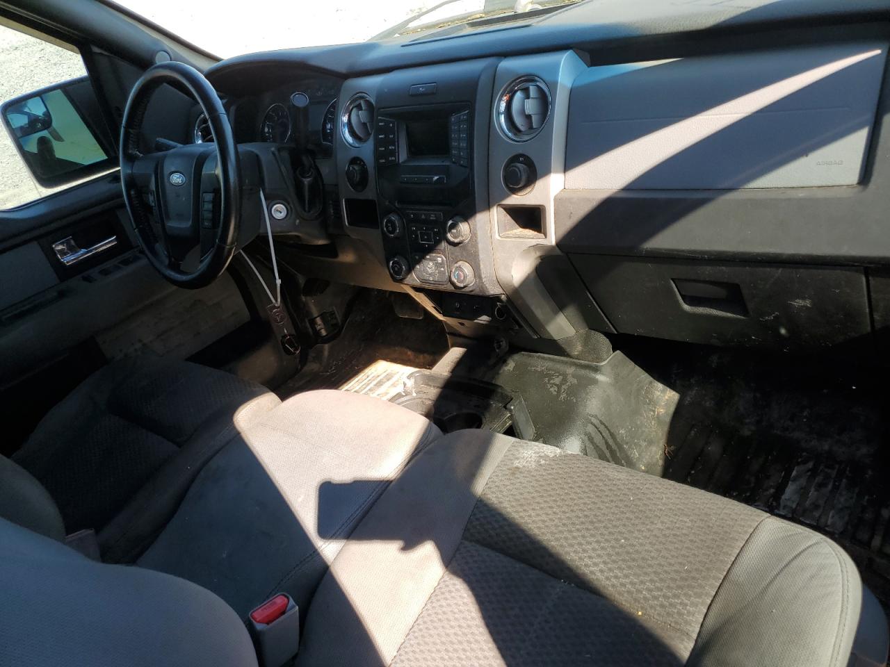 FORD F-150 SUPER CAB