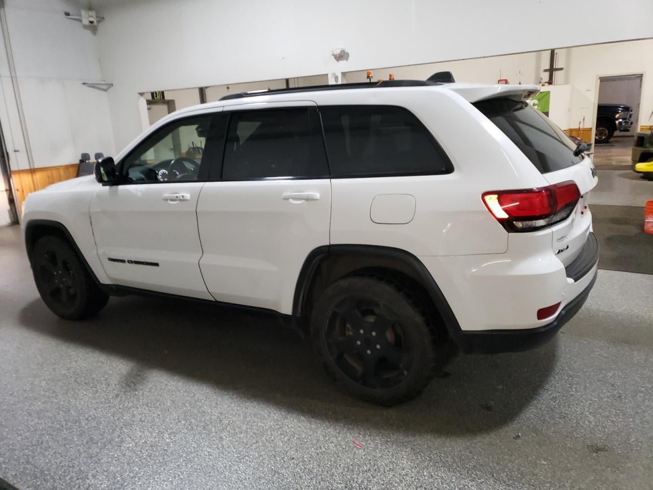 JEEP GRAND CHEROKEE LAREDO