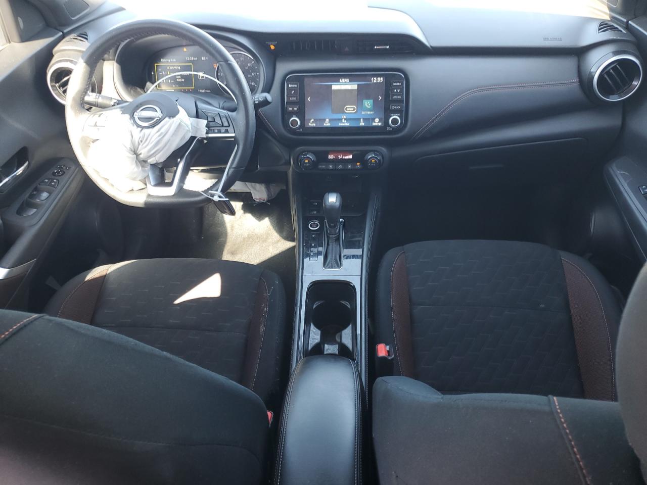 NISSAN KICKS SR