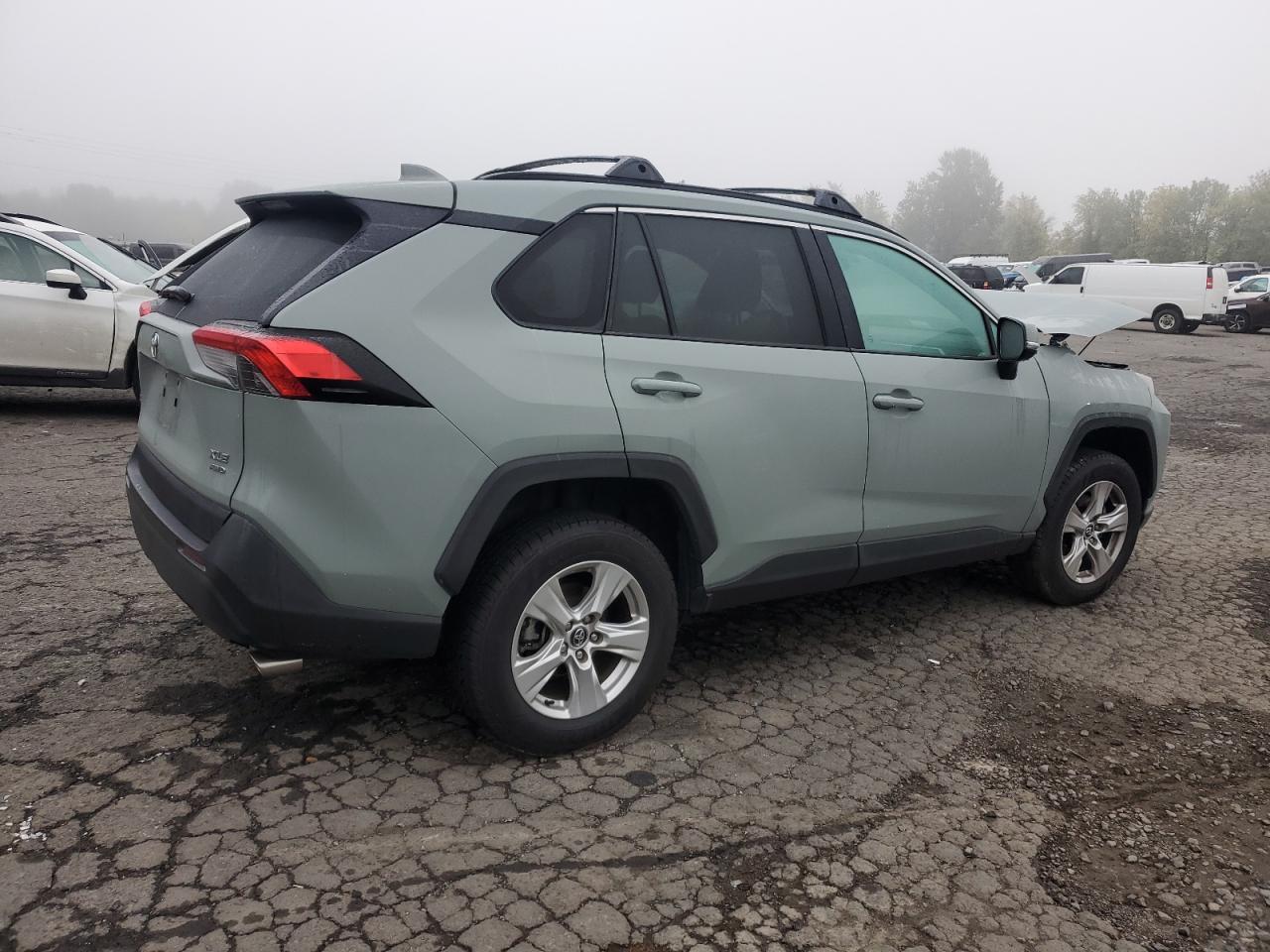 TOYOTA RAV4 XLE