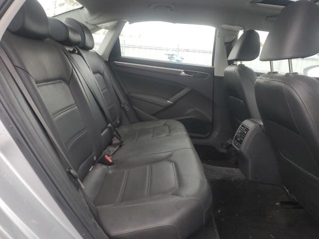 2017 VOLKSWAGEN PASSAT SE - 1VWGT7A36HC045636