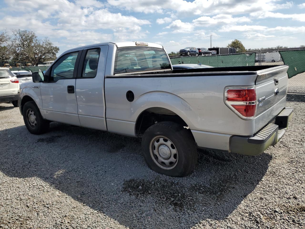 FORD F-150 SUPER CAB