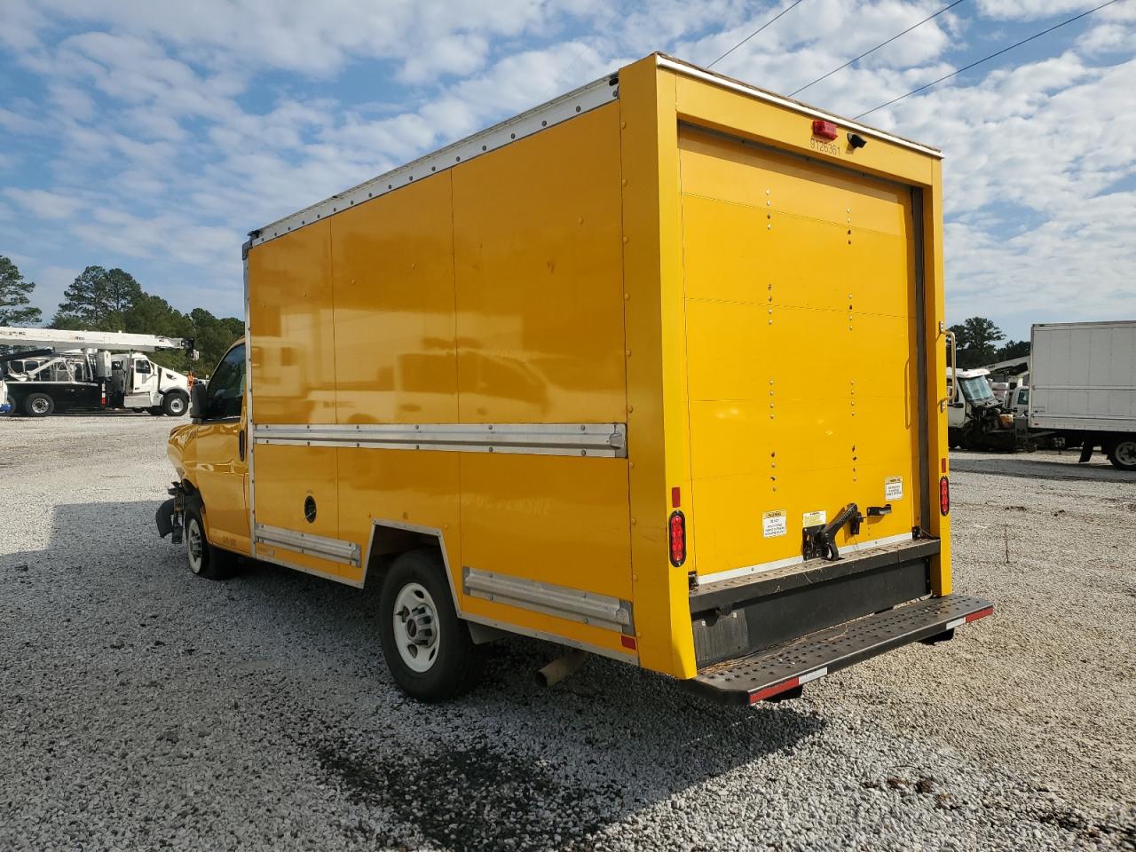 GMC SAVANA CUTAWAY G3500