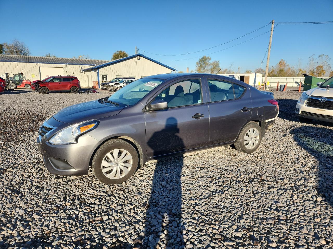 NISSAN VERSA S