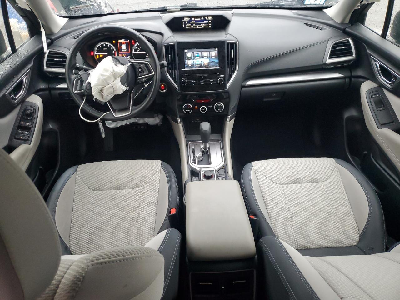 SUBARU FORESTER PREMIUM