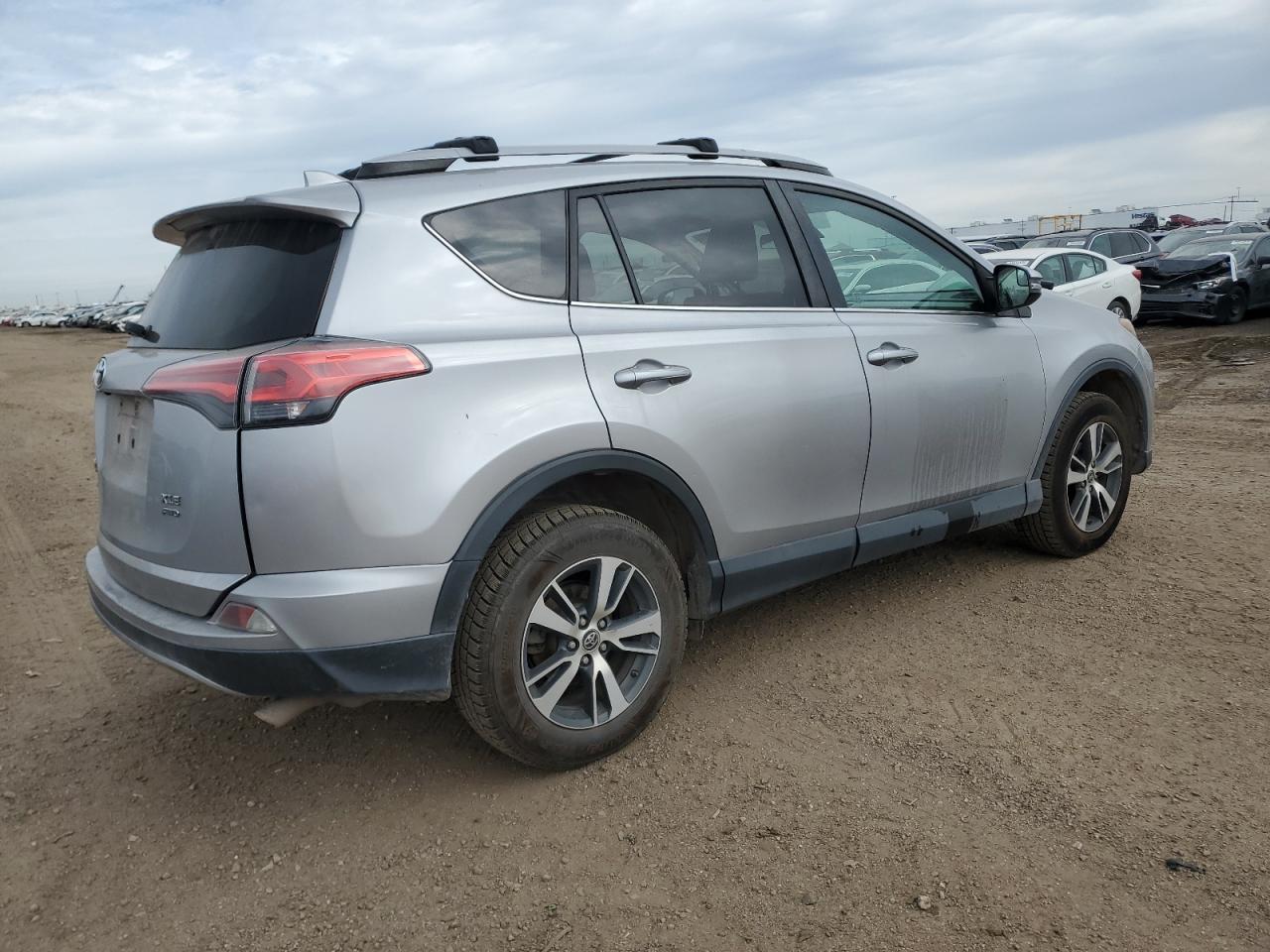 TOYOTA RAV4 XLE