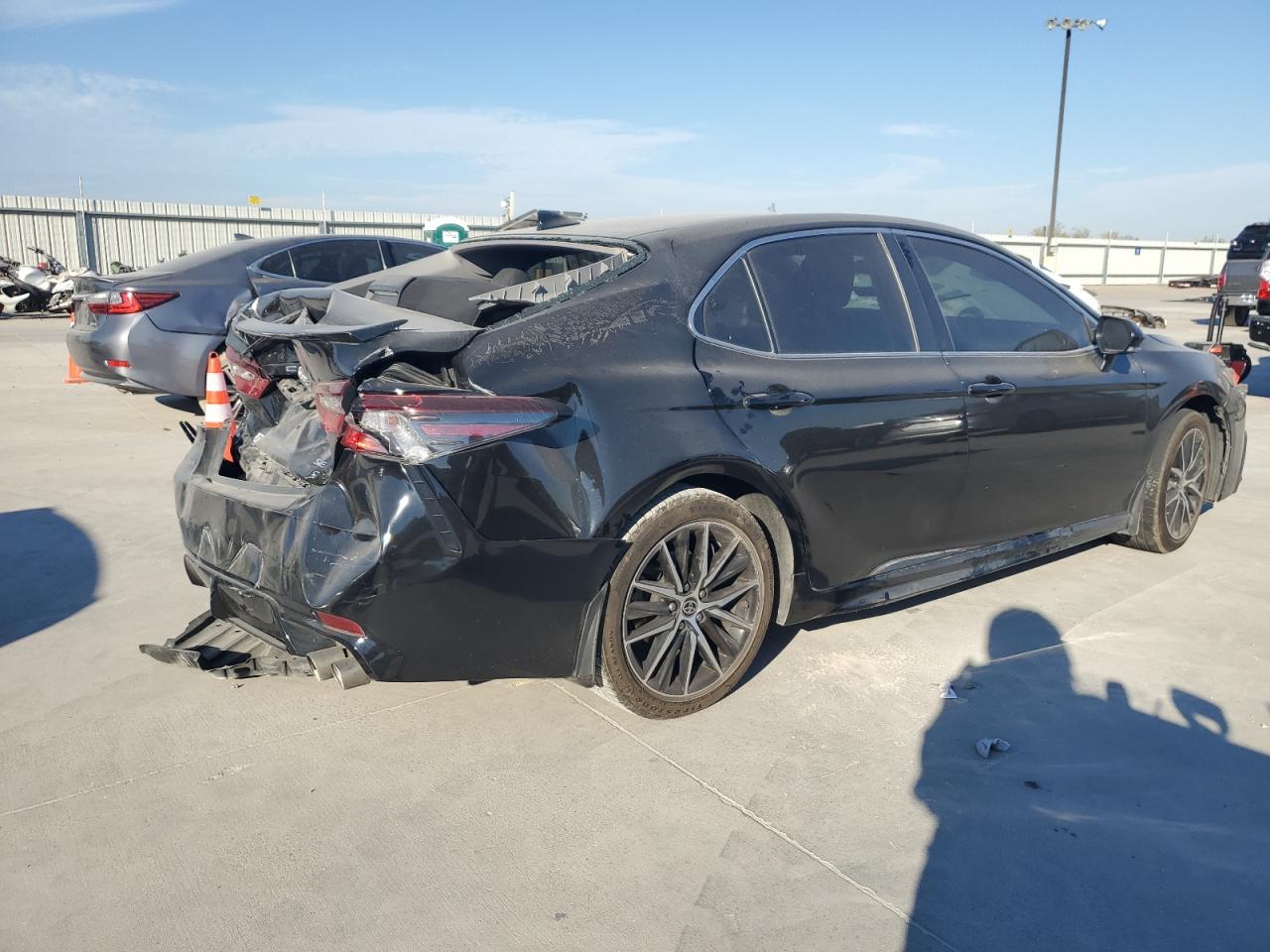 TOYOTA CAMRY SE NIGHT SHADE