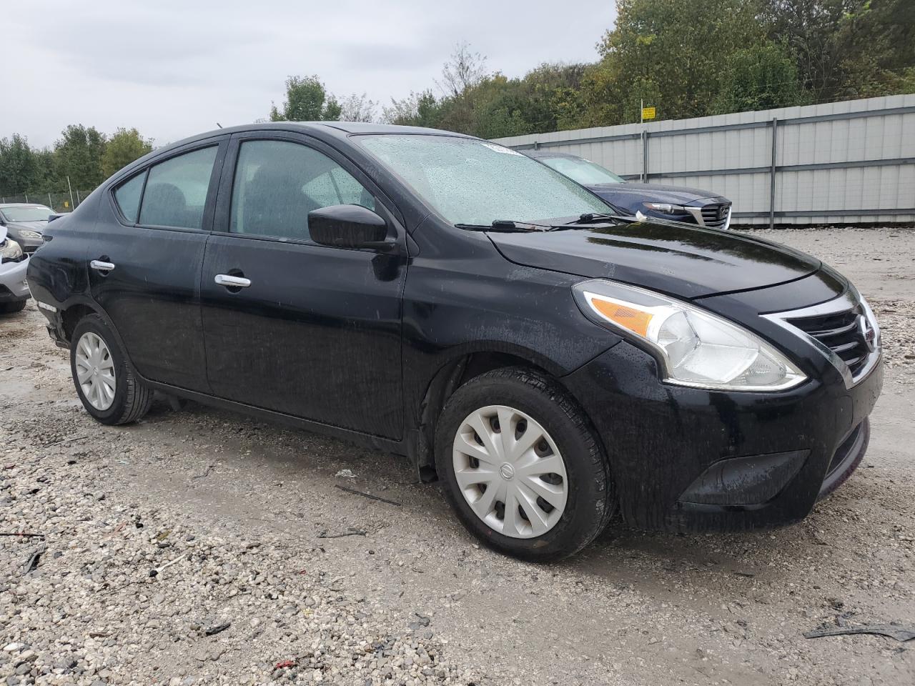 NISSAN VERSA S
