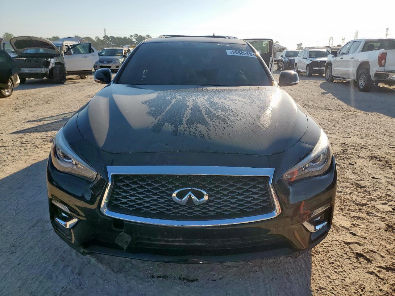 INFINITI Q50 LUXE