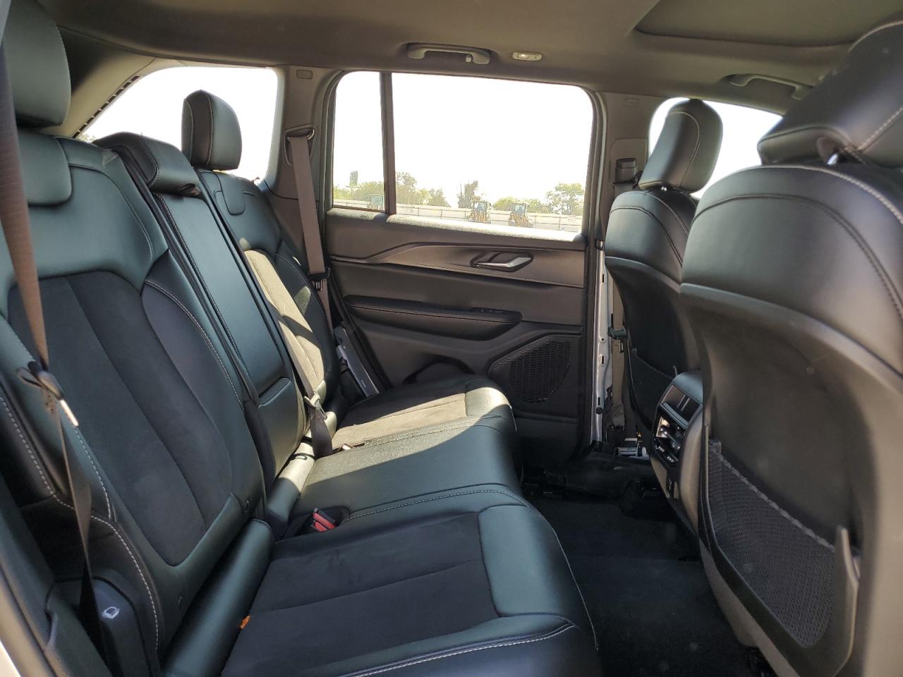 JEEP GRAND CHEROKEE LAREDO