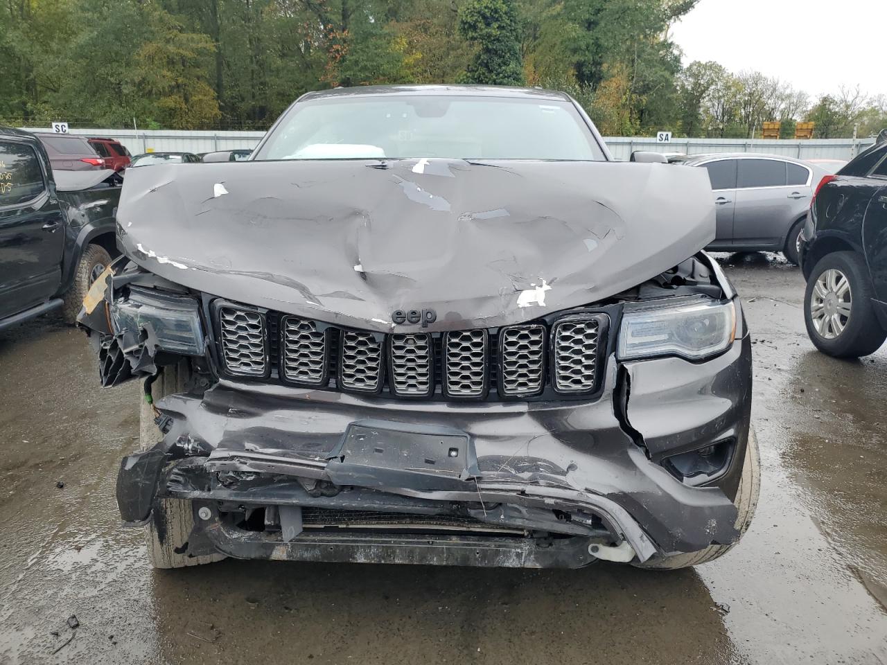 JEEP GRAND CHEROKEE LAREDO