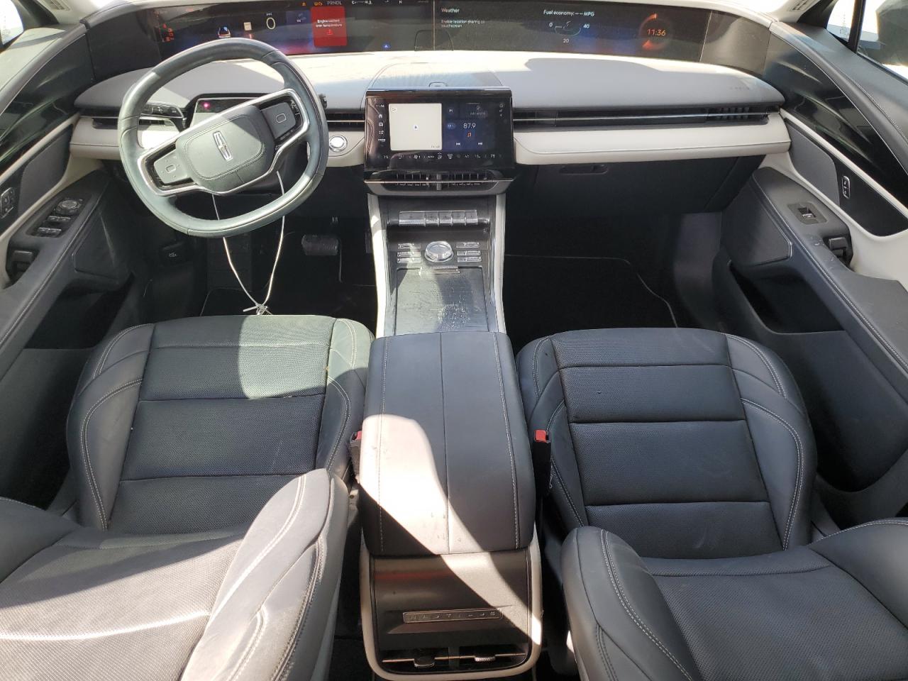 LINCOLN NAUTILUS PREMIERE