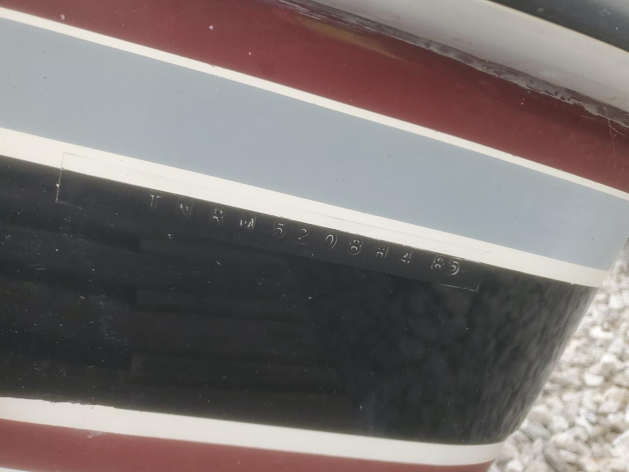 Lot #3274648812 1985 FORMULA BOAT