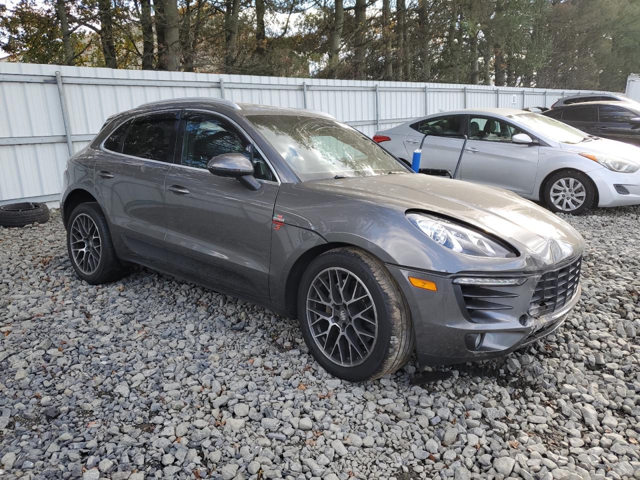 PORSCHE MACAN S