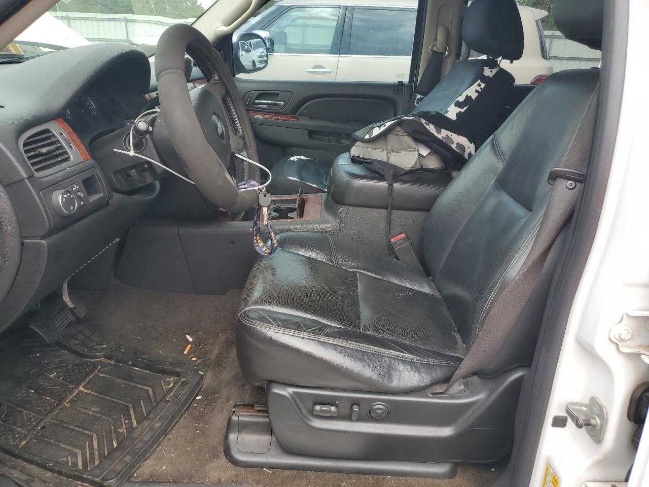 CHEVROLET TAHOE C1500 LTZ