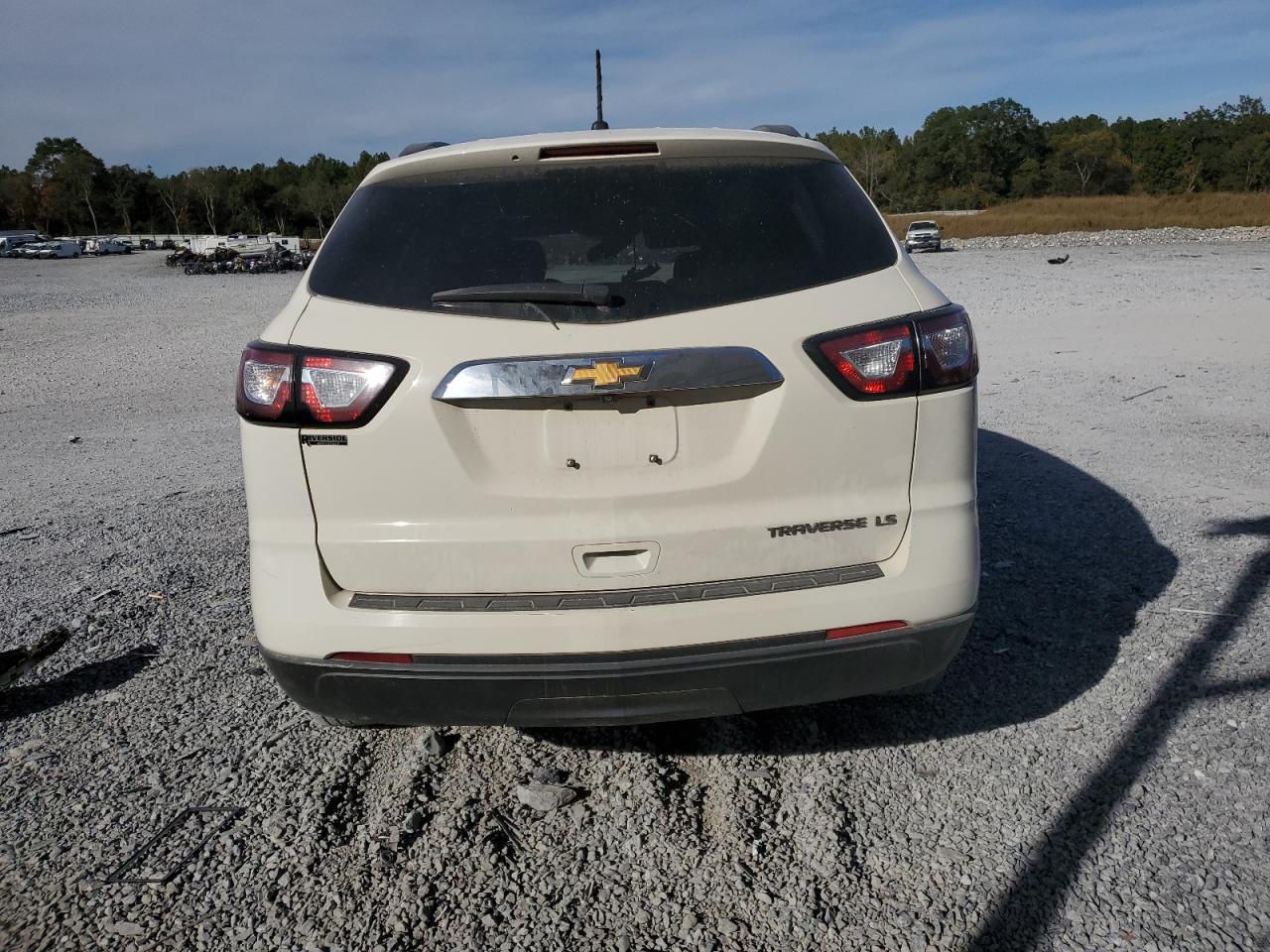CHEVROLET TRAVERSE LS